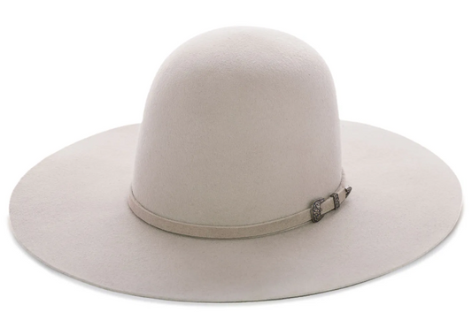 A silver belly 7X felt hat with an open crown and a flat brim, featuring a sheepskin leather sweatband.